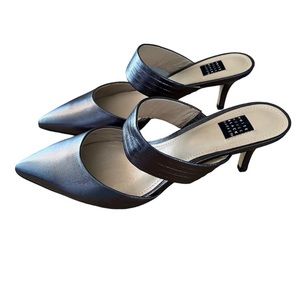 White House Black Market ▪️Pointy low heel mules by Black House White market